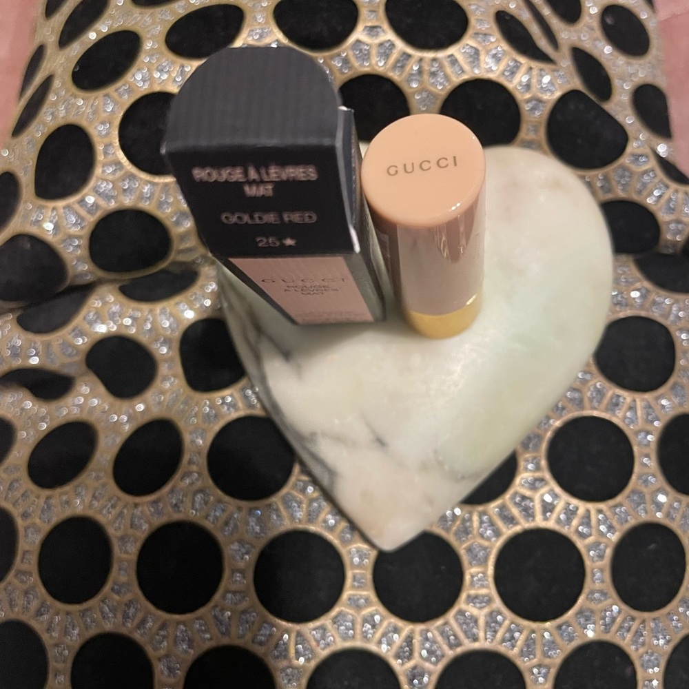 Gucci Rouge à Lèvres Mat Lipstick - Goldie Red - Picture 2 of 3